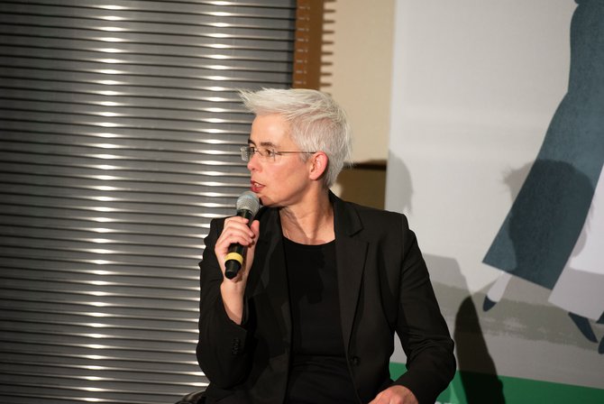 Ulle Schauws MdB beim Parlamentarischen Abend zu 100 Jahre Frauenwahlrecht.